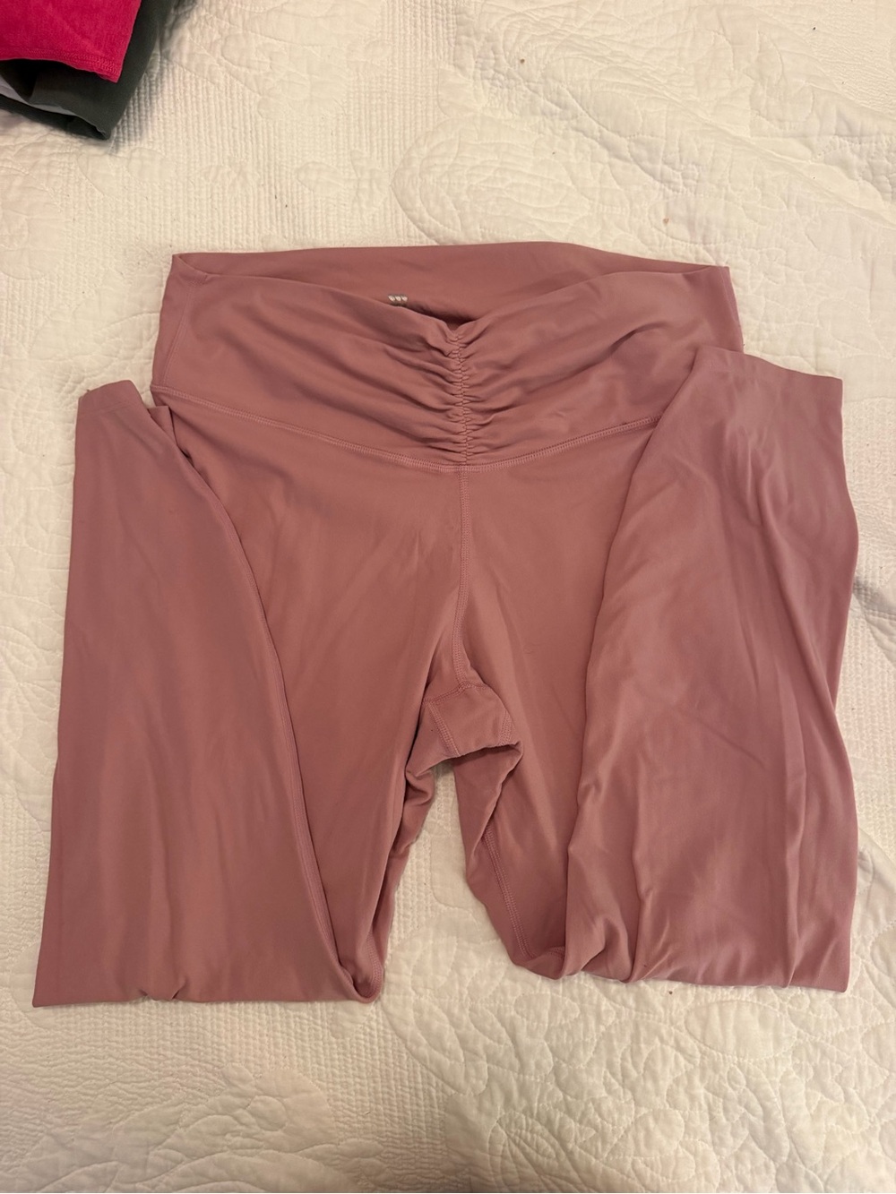 all in motion Dusty Rose High-Rise Ruched Leggings